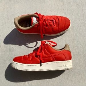 Nike Air Force One ‘07 ‘Habanero Red’